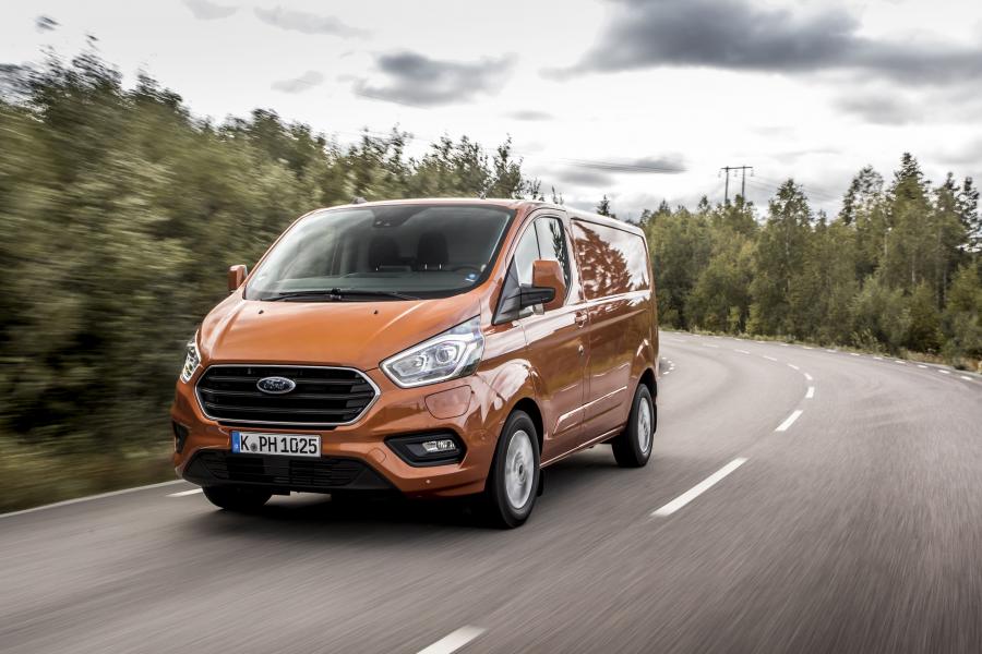  Ford Transit Custom PHEV 2018 года  (WW) (фото 5 из 21)
